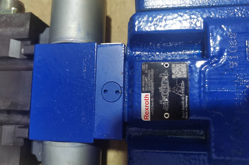 rexroth比例閥4WRZE32W8-360-7X/6EG24N9K31/F1D3M